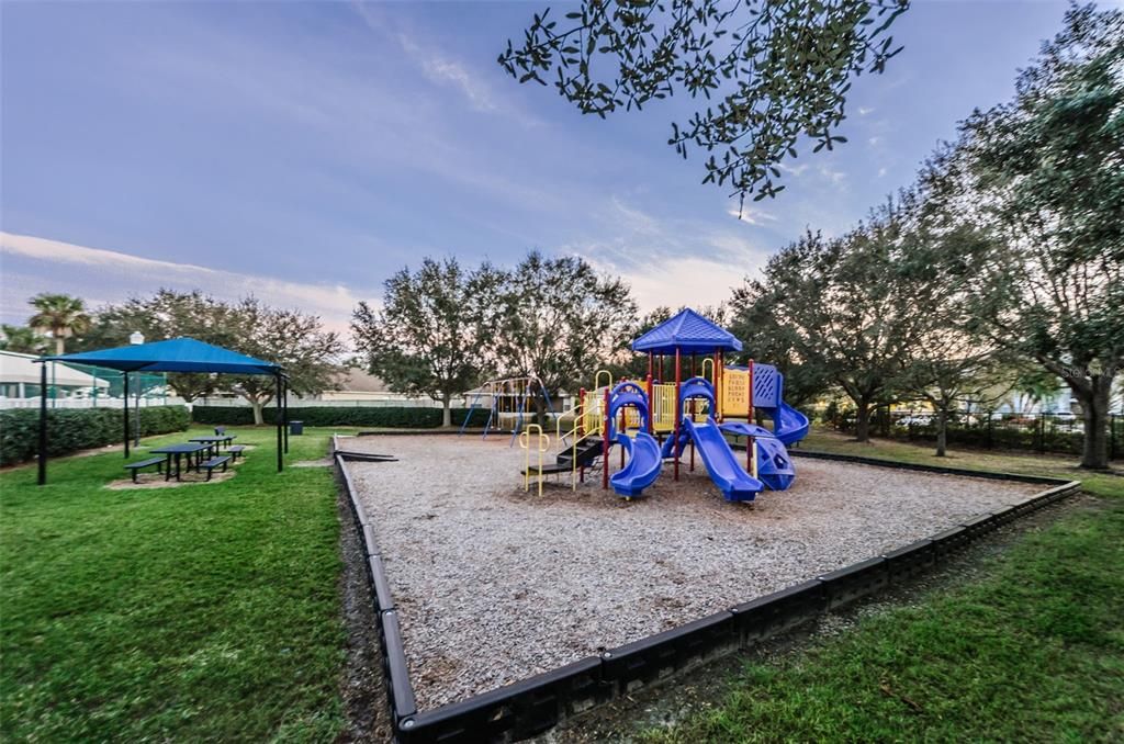 Active With Contract: $255,000 (2 beds, 2 baths, 1680 Square Feet)
