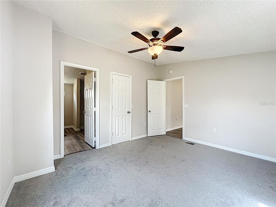 For Sale: $222,000 (3 beds, 2 baths, 1215 Square Feet)