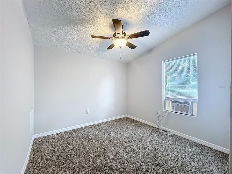 For Sale: $222,000 (3 beds, 2 baths, 1215 Square Feet)