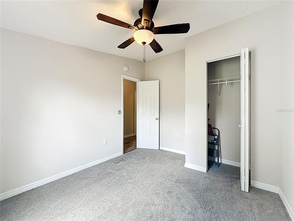 For Sale: $222,000 (3 beds, 2 baths, 1215 Square Feet)