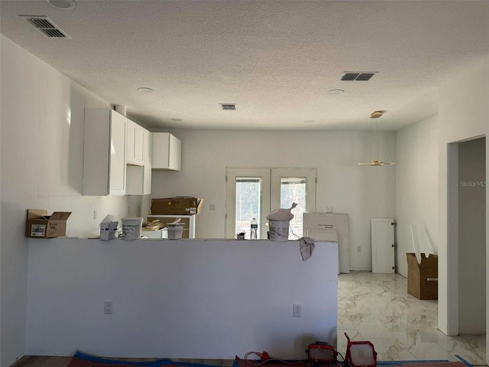 На продажу: $299,900 (3 спален, 2 ванн, 1372 Квадратных фут)