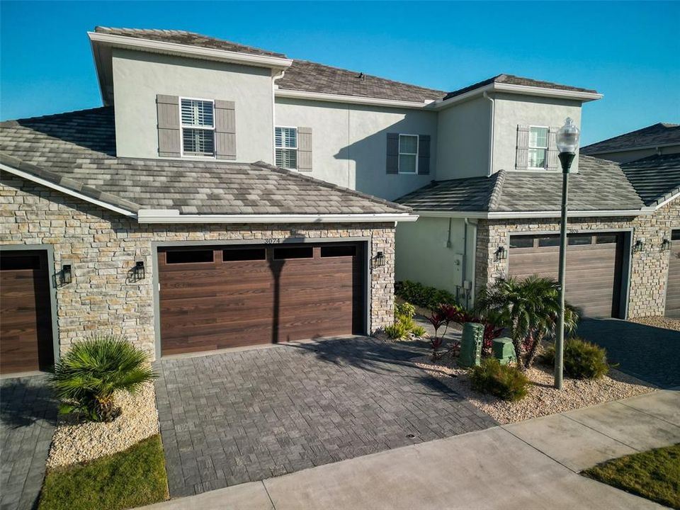 Activo con contrato: $565,000 (4 camas, 3 baños, 2092 Pies cuadrados)