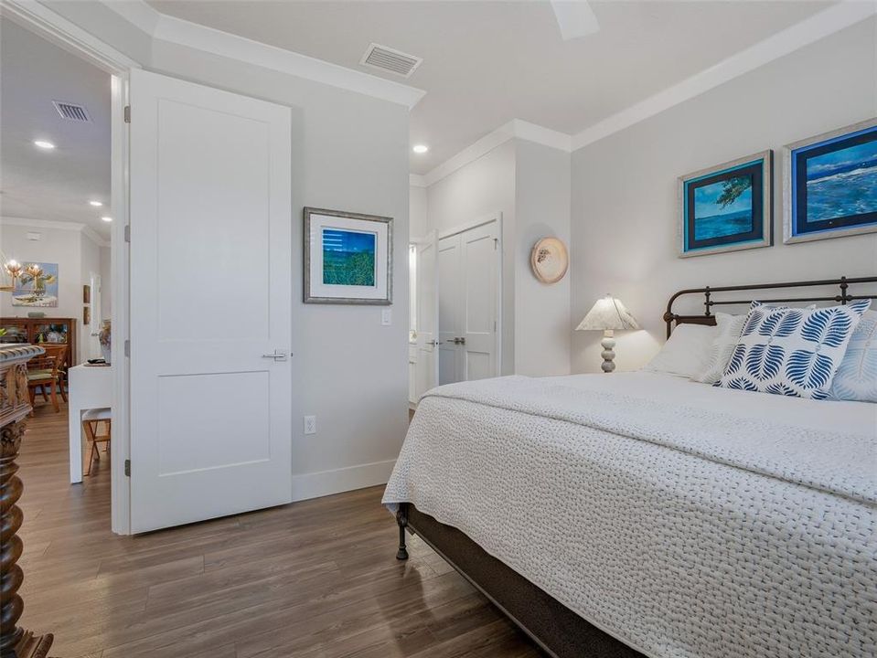 Activo con contrato: $565,000 (4 camas, 3 baños, 2092 Pies cuadrados)