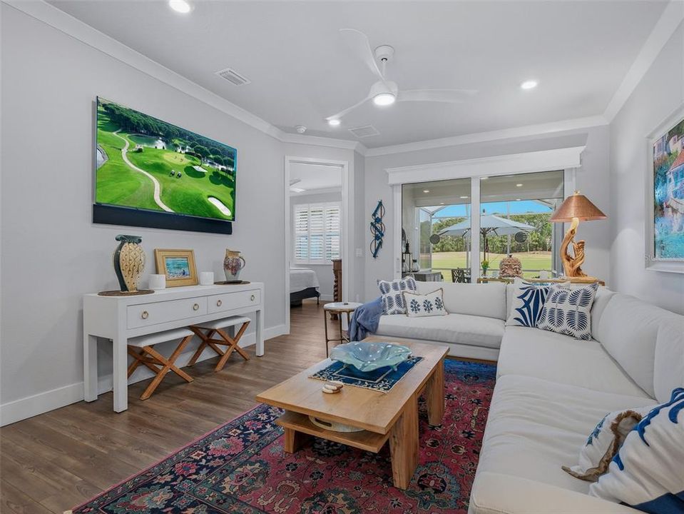 Activo con contrato: $565,000 (4 camas, 3 baños, 2092 Pies cuadrados)