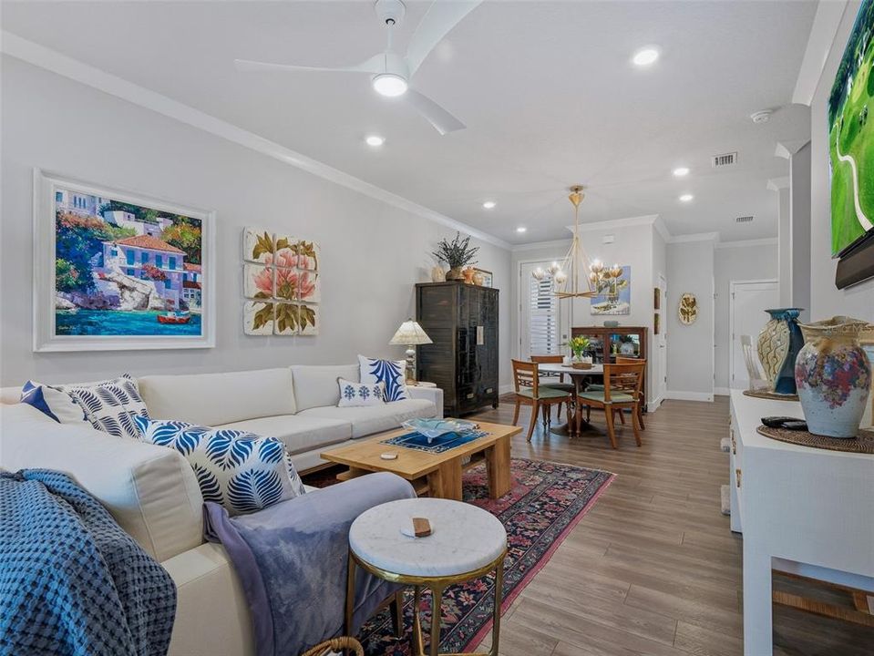 Activo con contrato: $565,000 (4 camas, 3 baños, 2092 Pies cuadrados)