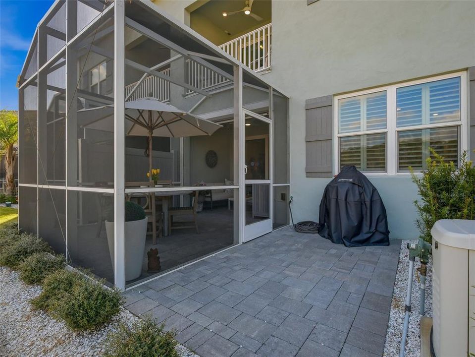 Activo con contrato: $565,000 (4 camas, 3 baños, 2092 Pies cuadrados)
