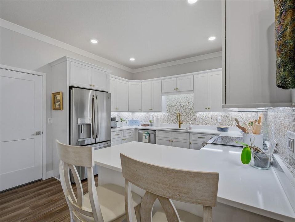 Activo con contrato: $565,000 (4 camas, 3 baños, 2092 Pies cuadrados)