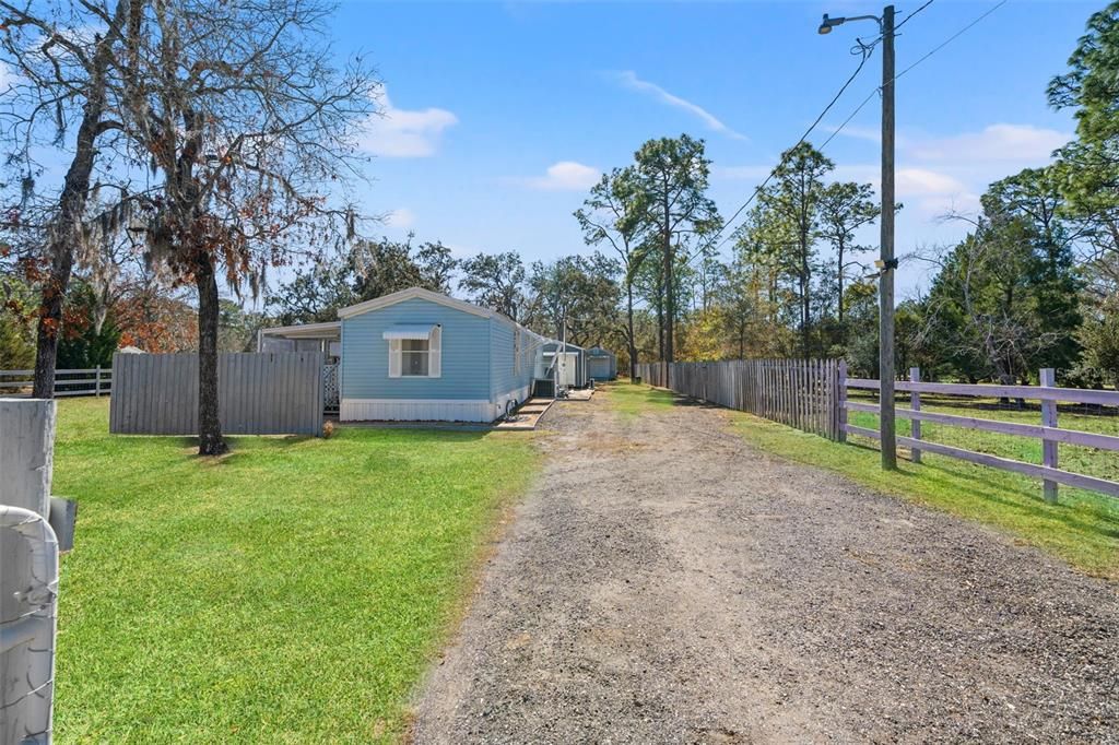 Active With Contract: $259,000 (2 beds, 2 baths, 728 Square Feet)