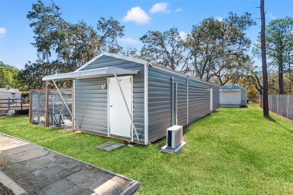Active With Contract: $259,000 (2 beds, 2 baths, 728 Square Feet)