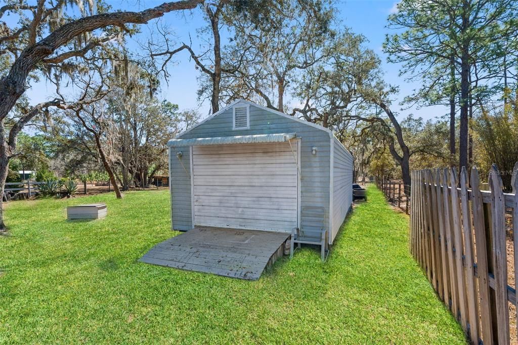 Active With Contract: $259,000 (2 beds, 2 baths, 728 Square Feet)