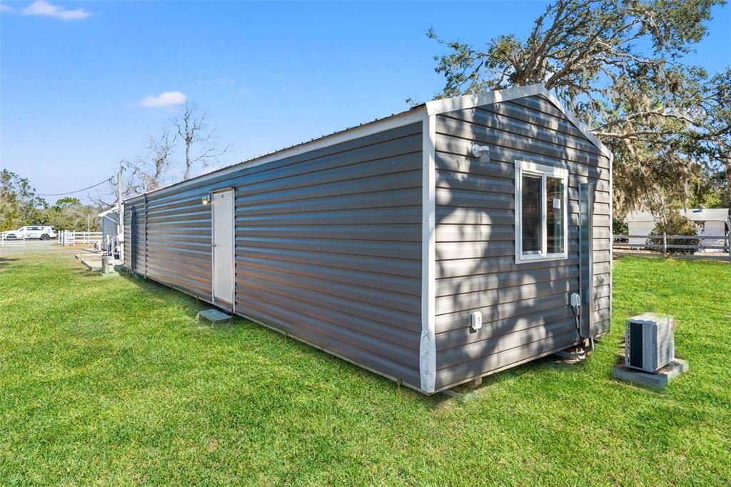 Active With Contract: $259,000 (2 beds, 2 baths, 728 Square Feet)