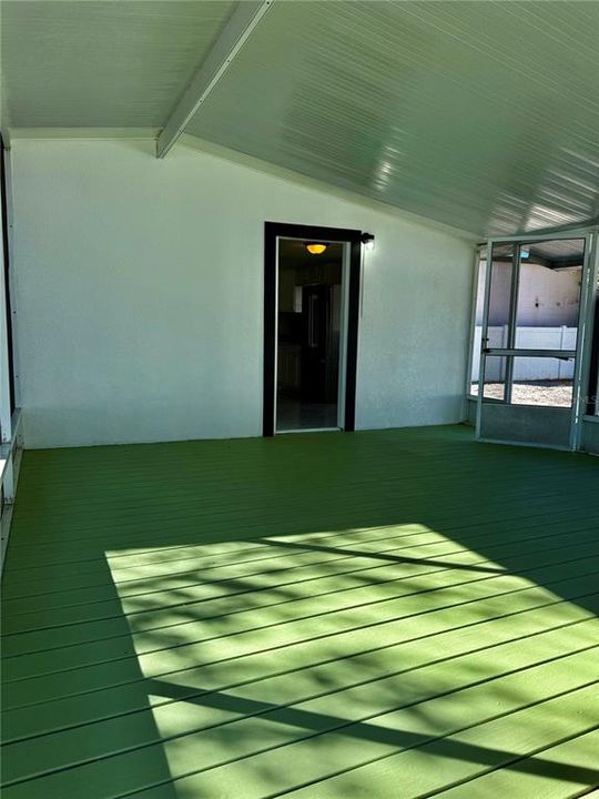 Activo con contrato: $255,000 (2 camas, 1 baños, 918 Pies cuadrados)
