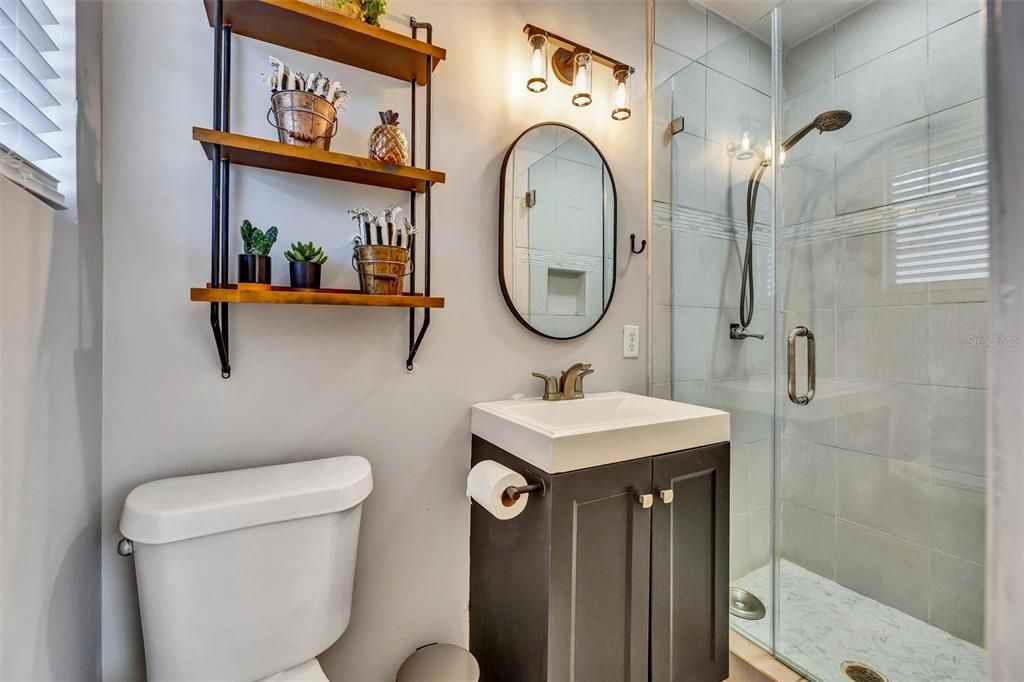 En Venta: $420,000 (3 camas, 2 baños, 2231 Pies cuadrados)