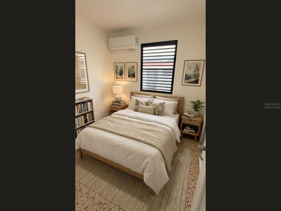 合同活跃: $300,000 (6 贝兹, 0 浴室, 1452 平方英尺)