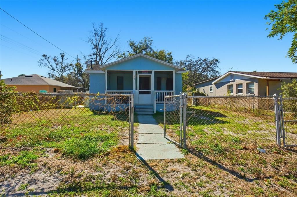 Activo con contrato: $144,999 (3 camas, 1 baños, 960 Pies cuadrados)