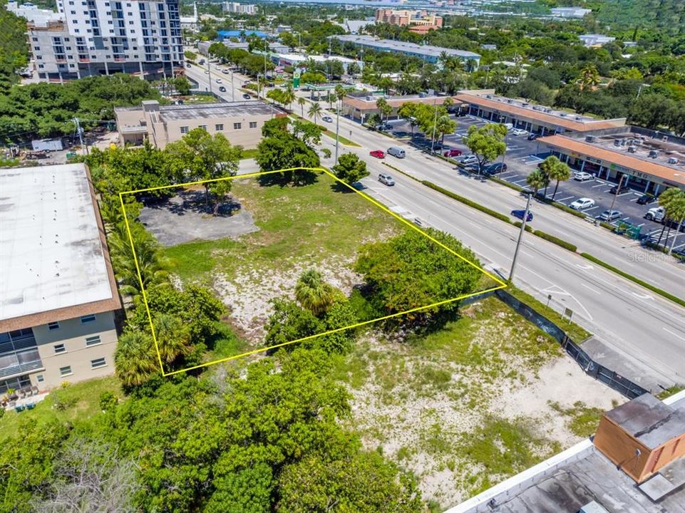 待售: $2,500,000 (0.66 acres)