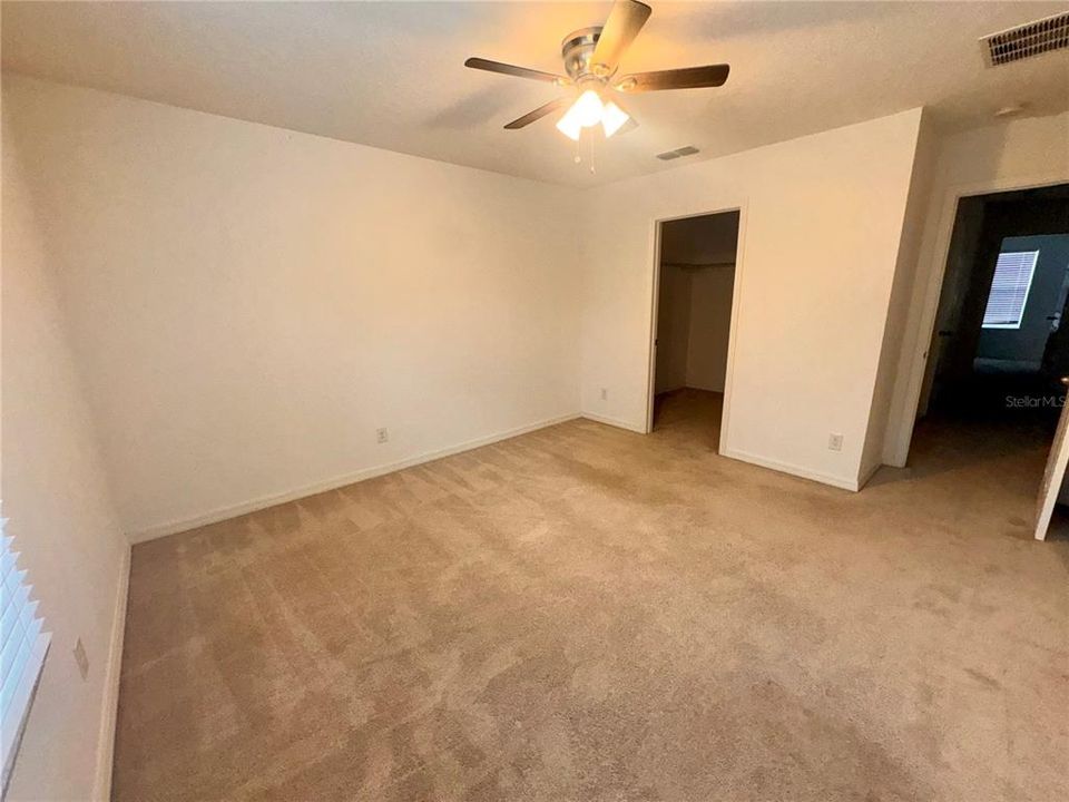 Active With Contract: $1,900 (3 beds, 3 baths, 1831 Square Feet)