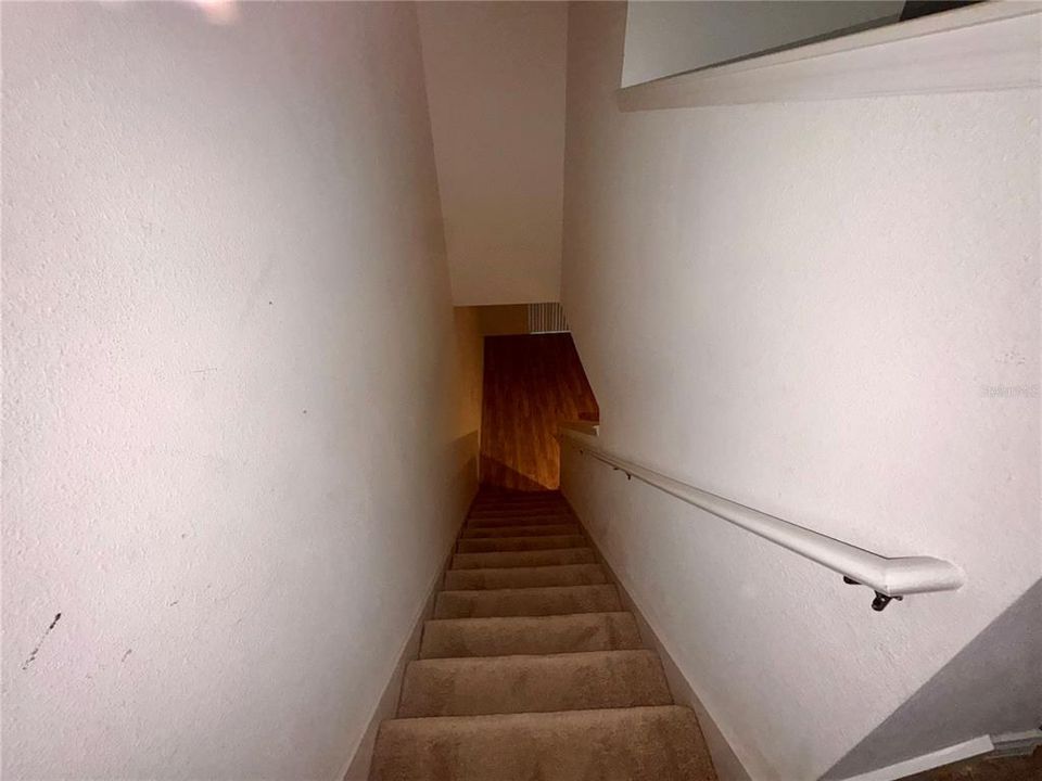 Active With Contract: $1,900 (3 beds, 3 baths, 1831 Square Feet)