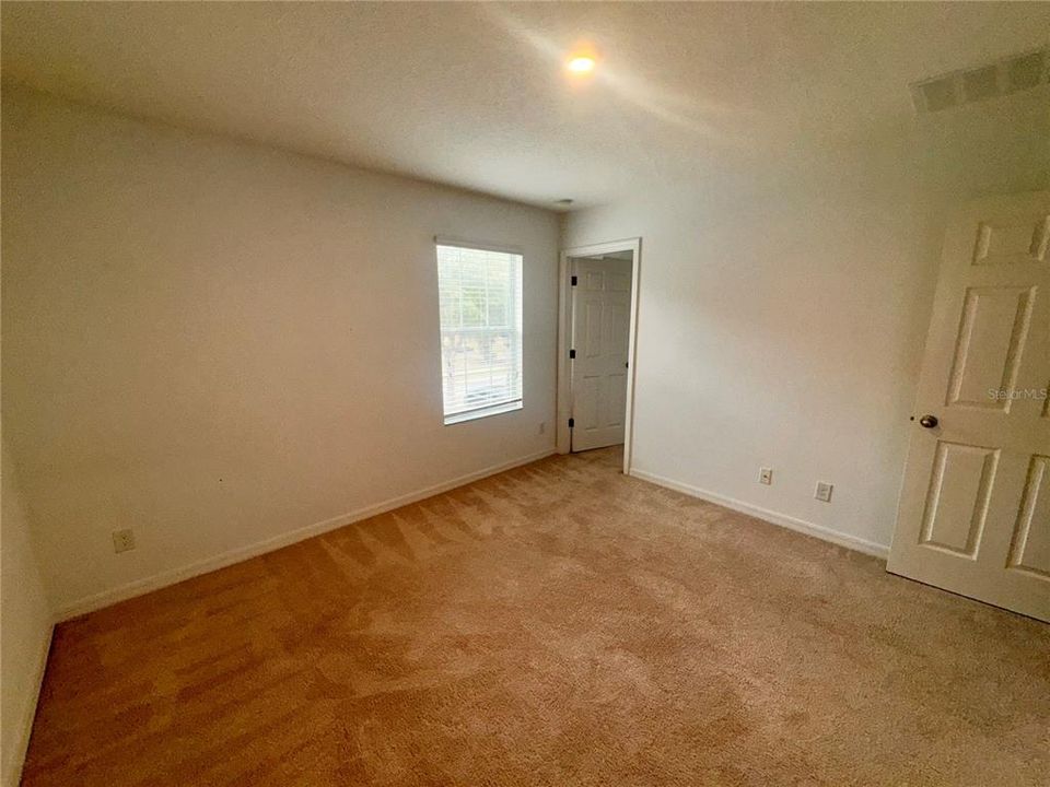 Active With Contract: $1,900 (3 beds, 3 baths, 1831 Square Feet)