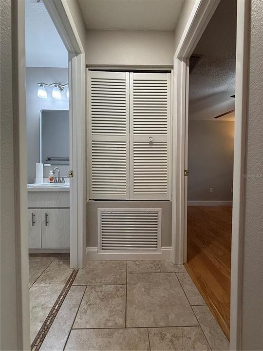 Под контрактом: $155,000 (2 спален, 2 ванн, 803 Квадратных фут)