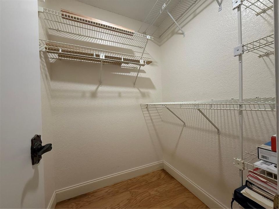 Под контрактом: $155,000 (2 спален, 2 ванн, 803 Квадратных фут)