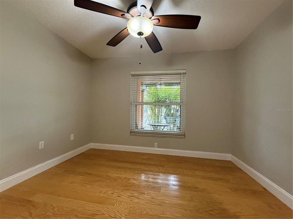 Под контрактом: $155,000 (2 спален, 2 ванн, 803 Квадратных фут)