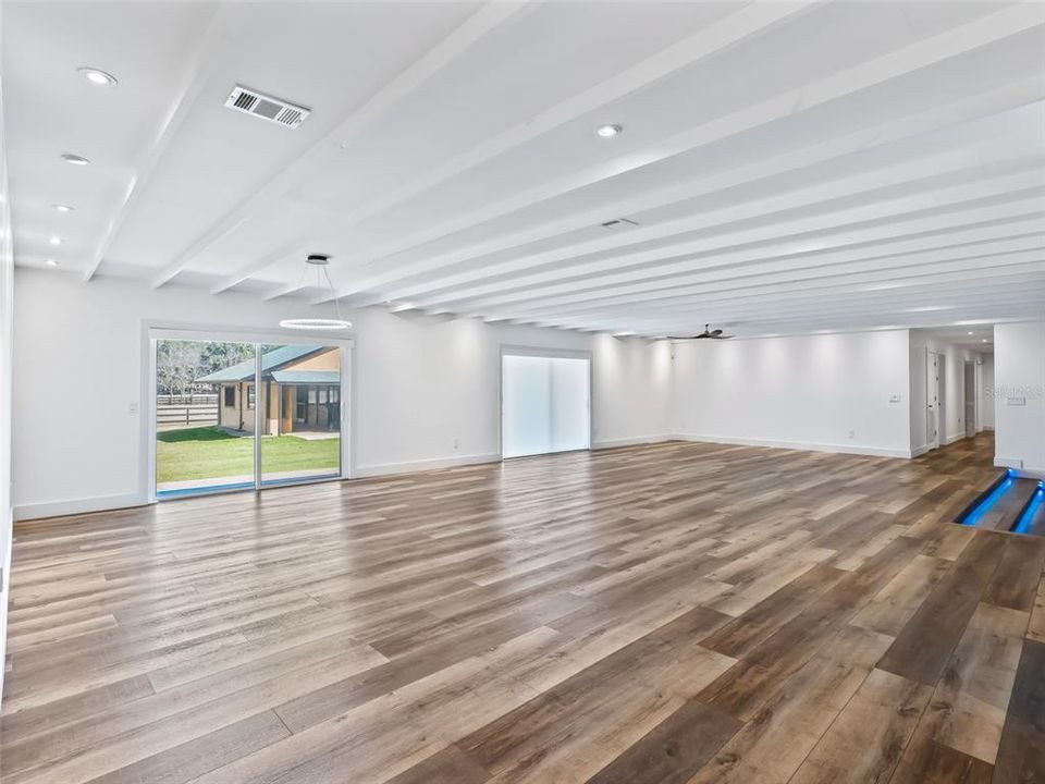 For Sale: $1,200,000 (4 beds, 3 baths, 4341 Square Feet)
