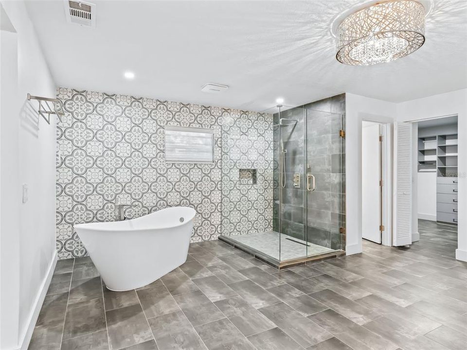 For Sale: $1,200,000 (4 beds, 3 baths, 4341 Square Feet)