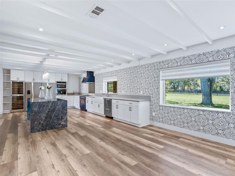 For Sale: $1,200,000 (4 beds, 3 baths, 4341 Square Feet)