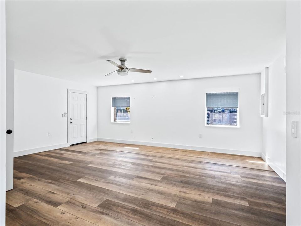 For Sale: $1,200,000 (4 beds, 3 baths, 4341 Square Feet)