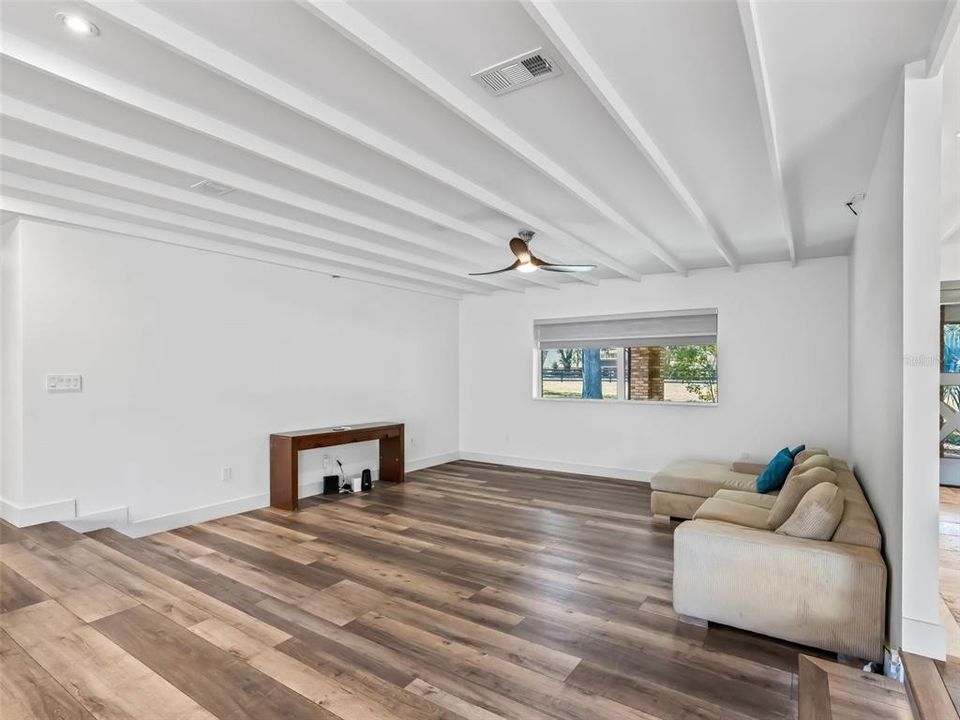 For Sale: $1,200,000 (4 beds, 3 baths, 4341 Square Feet)
