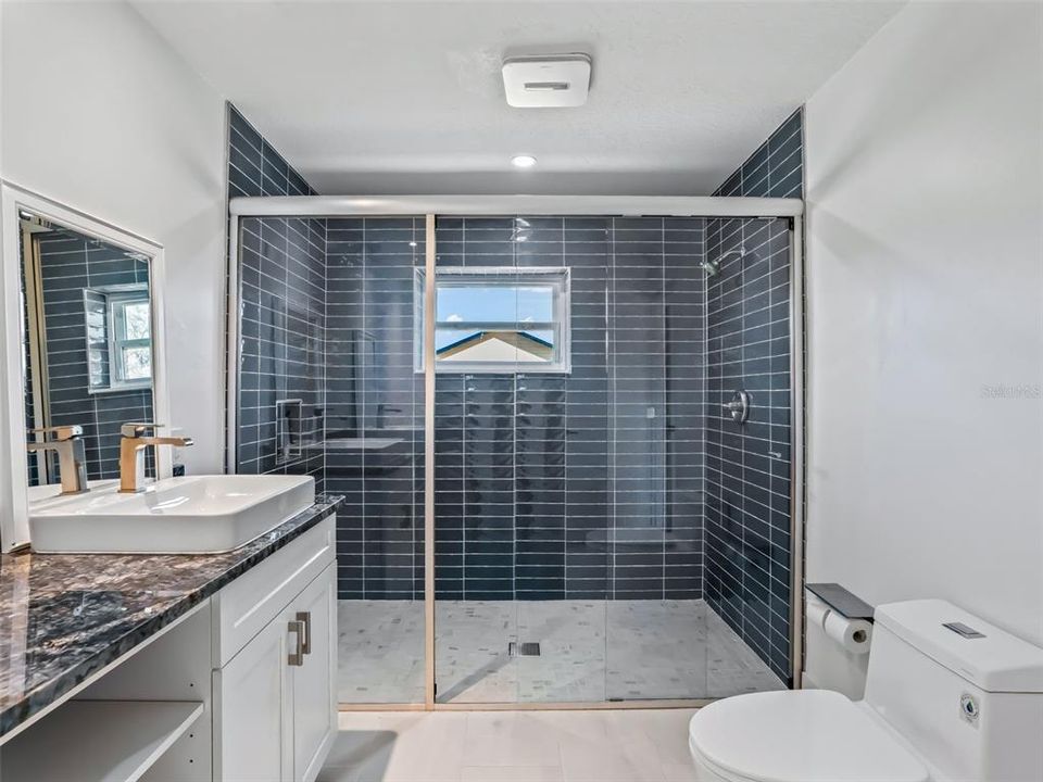 For Sale: $1,200,000 (4 beds, 3 baths, 4341 Square Feet)