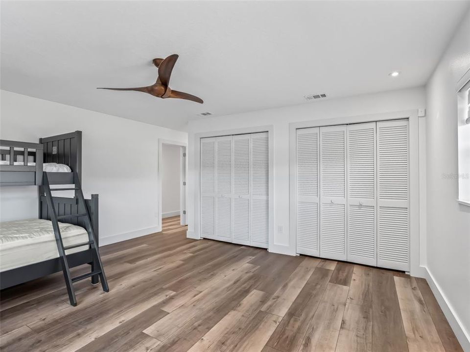 For Sale: $1,200,000 (4 beds, 3 baths, 4341 Square Feet)