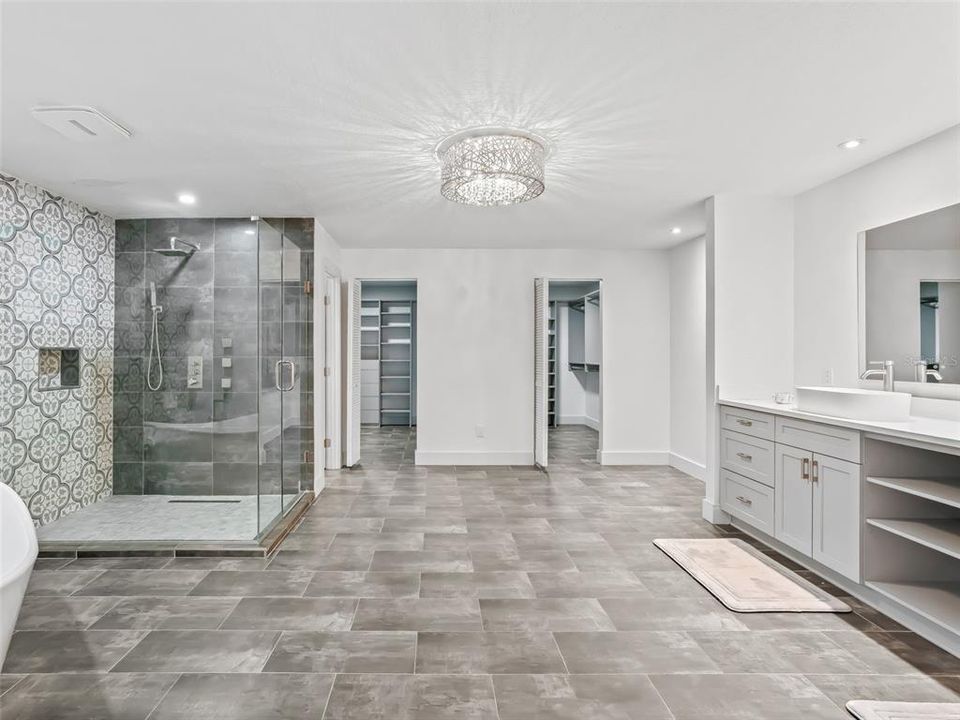 For Sale: $1,200,000 (4 beds, 3 baths, 4341 Square Feet)