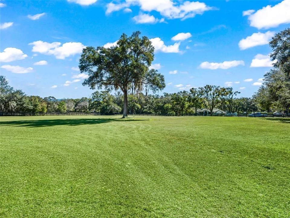 For Sale: $1,200,000 (4 beds, 3 baths, 4341 Square Feet)