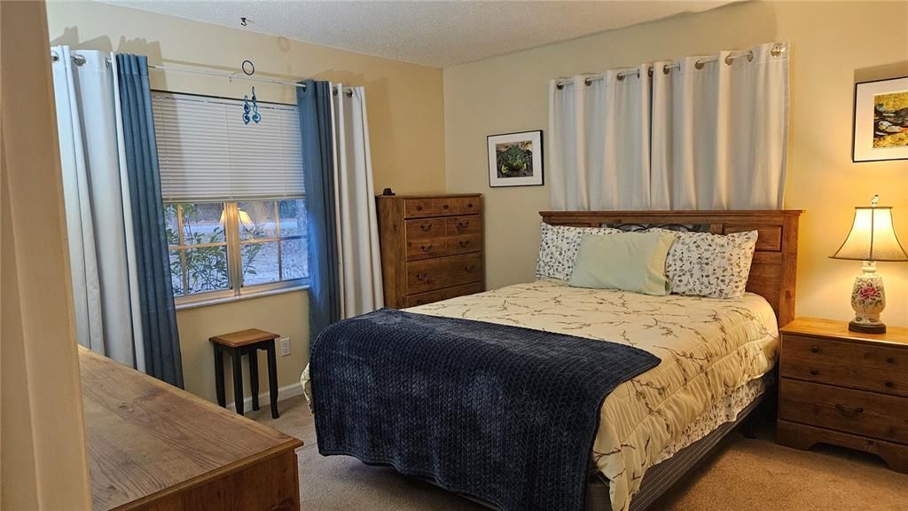 For Sale: $189,900 (2 beds, 1 baths, 1020 Square Feet)