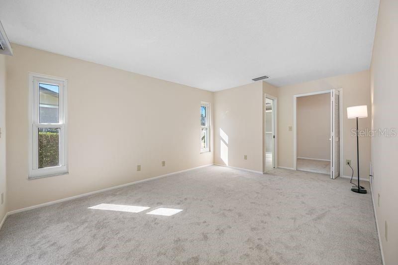 For Sale: $575,000 (4 beds, 2 baths, 1878 Square Feet)