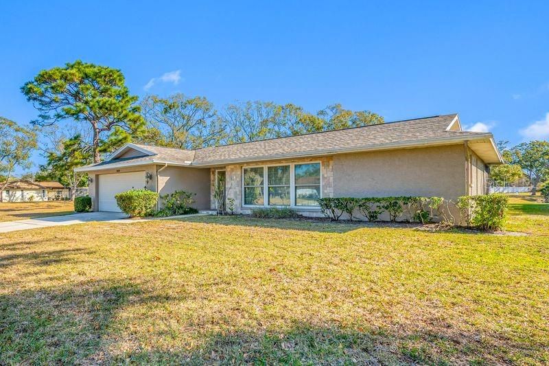 For Sale: $575,000 (4 beds, 2 baths, 1878 Square Feet)