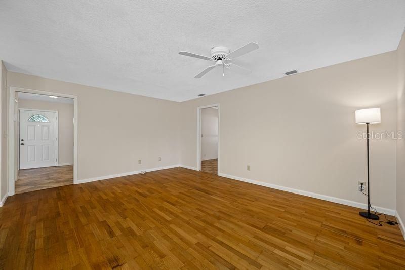For Sale: $575,000 (4 beds, 2 baths, 1878 Square Feet)