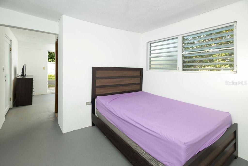 En Venta: $265,000 (3 camas, 2 baños, 800 Pies cuadrados)