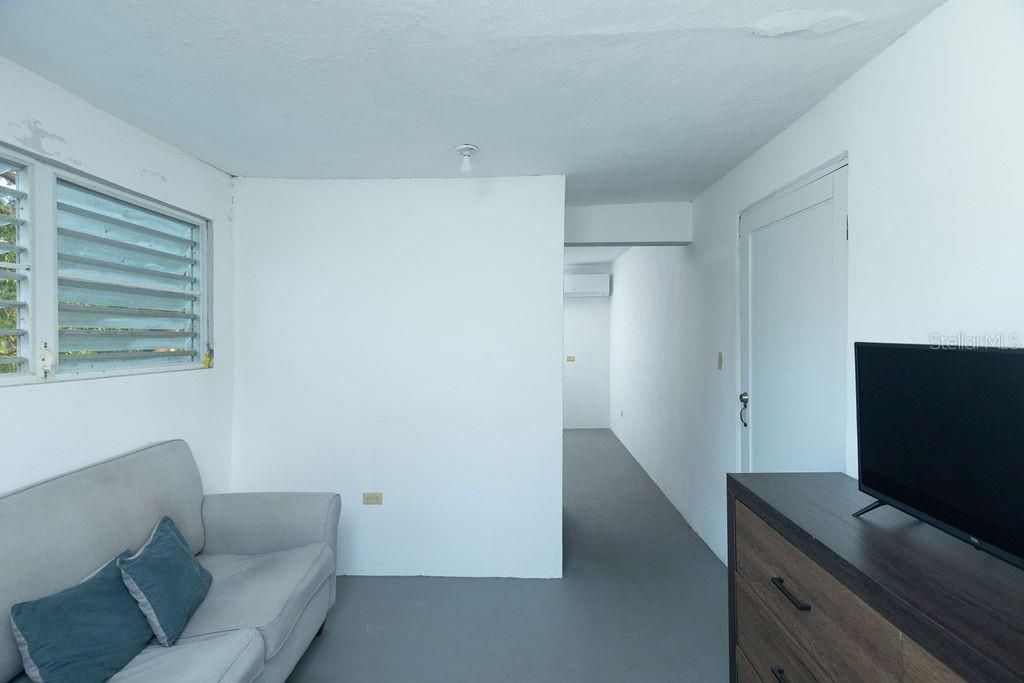 En Venta: $265,000 (3 camas, 2 baños, 800 Pies cuadrados)