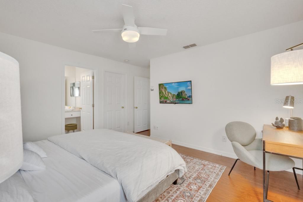 Activo con contrato: $525,000 (7 camas, 4 baños, 2771 Pies cuadrados)