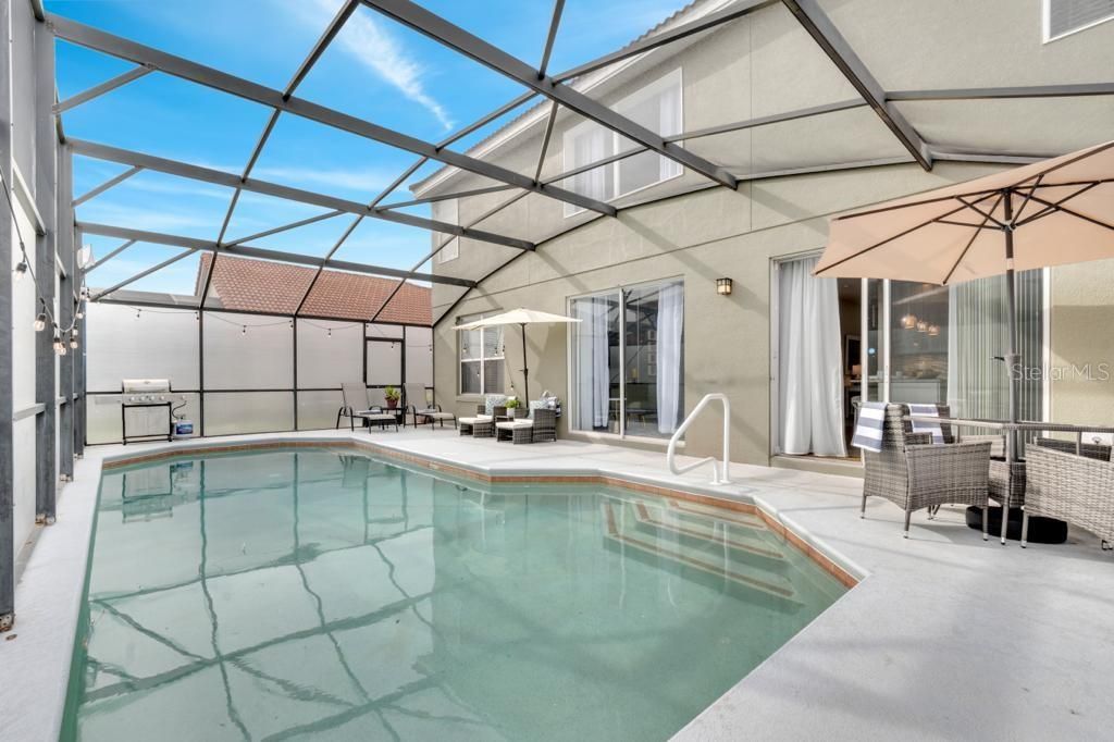 Activo con contrato: $525,000 (7 camas, 4 baños, 2771 Pies cuadrados)