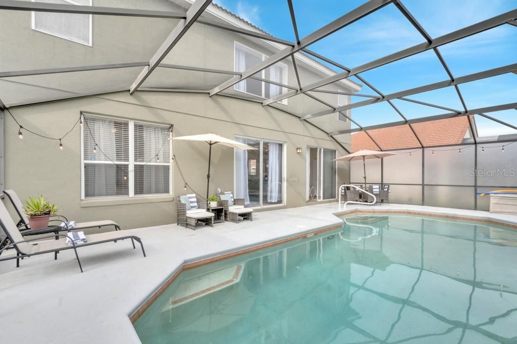 Activo con contrato: $525,000 (7 camas, 4 baños, 2771 Pies cuadrados)