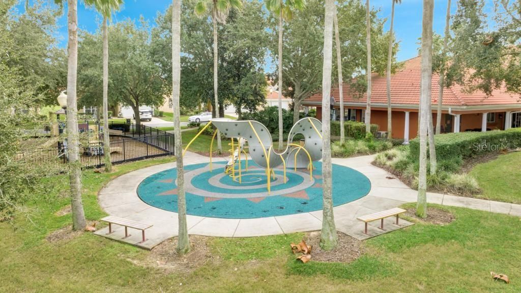 Activo con contrato: $525,000 (7 camas, 4 baños, 2771 Pies cuadrados)