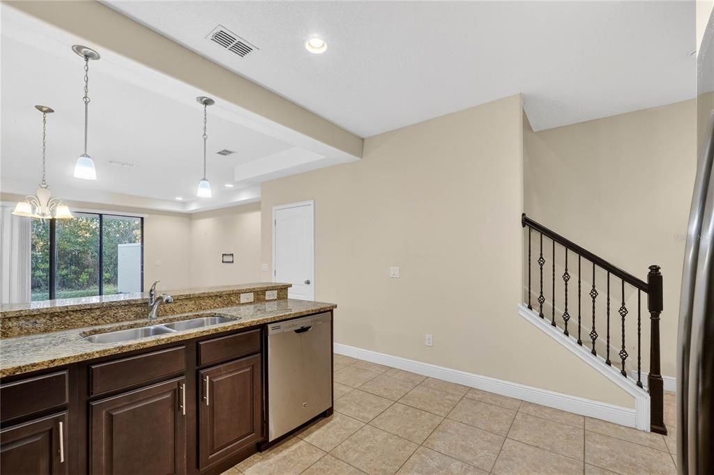 For Sale: $250,000 (3 beds, 2 baths, 1632 Square Feet)
