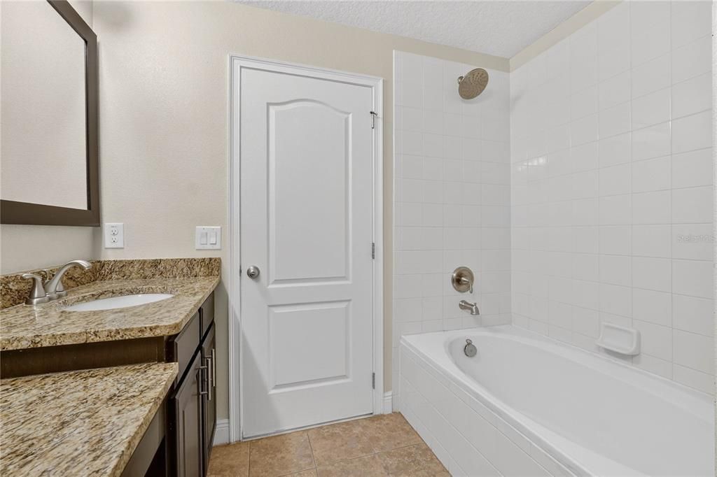 For Sale: $250,000 (3 beds, 2 baths, 1632 Square Feet)