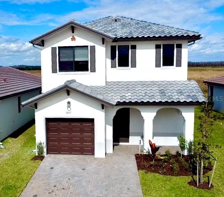 Vendido Recientemente: $390,989 (3 camas, 2 baños, 1924 Pies cuadrados)