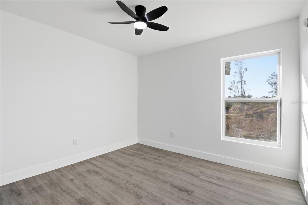 Activo con contrato: $235,000 (3 camas, 2 baños, 1046 Pies cuadrados)