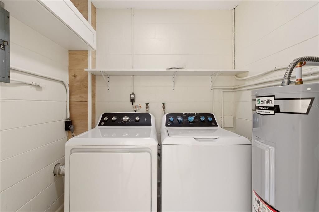 En Venta: $175,000 (2 camas, 2 baños, 979 Pies cuadrados)